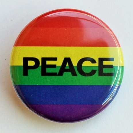 Regenbogen-Button PEACE M